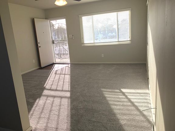3rd image of 4471 1/2 Bond St