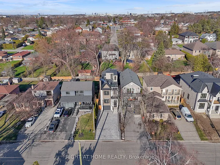 819 Fairview Ave — Photo 2