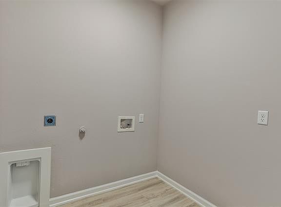 4th image of 1139 Vintage Ave