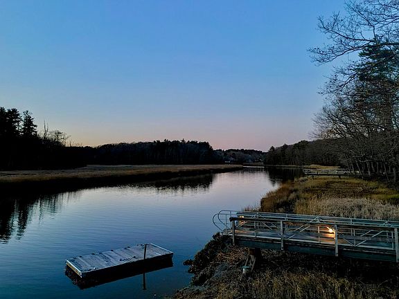 4th image of 10 Wingate Court