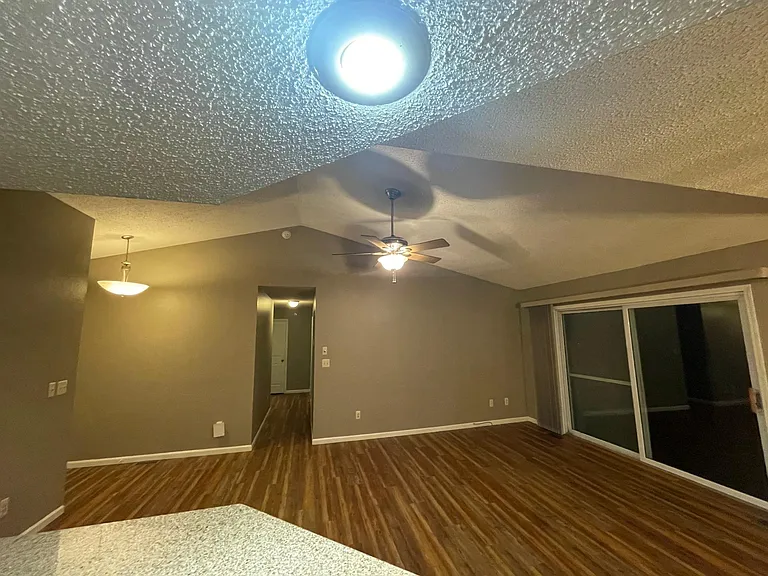 115 Spirea Point — Photo 25