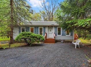 18 Berry Ln, Jim Thorpe, PA 18229