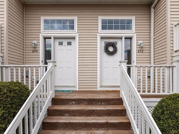 4th image of 494 Willoughby Way W