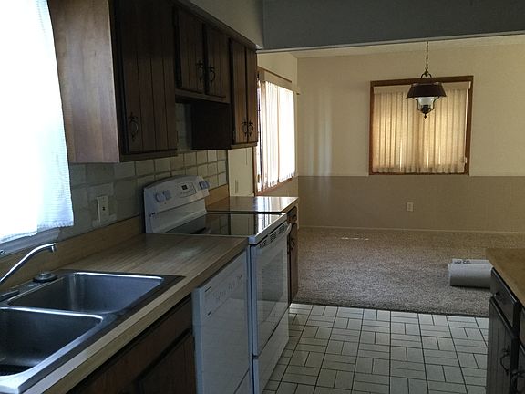 4th image of 1196 Curtis Ave