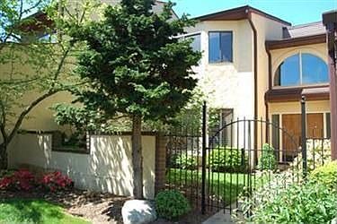 3rd image of 1767 Brookwood Dr