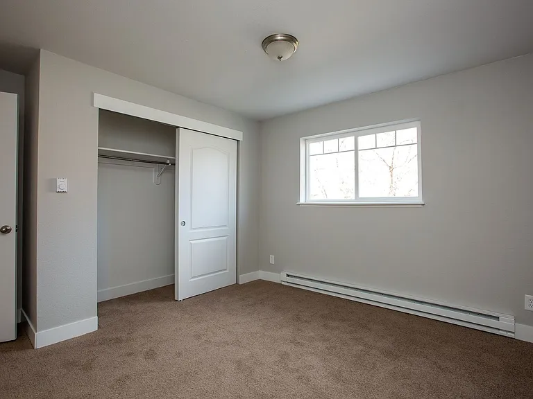 2628 Redwing Rd #8 — Photo 15