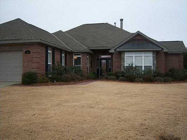 2nd image of 919 Somerset Dr