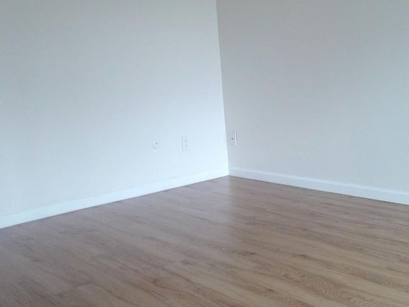 4th image of 4663 Kansas St APT 17