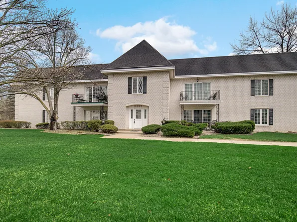 2255 Bordeaux Walk APT A2, Highland, IN 46322