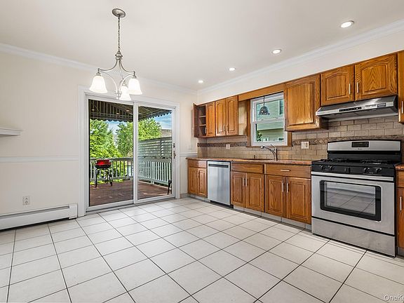 3rd image of 89 Frances Avenue