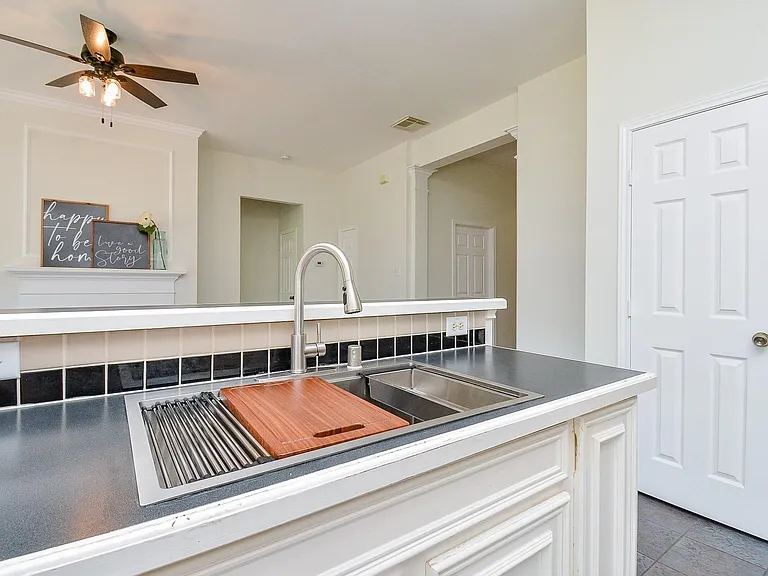 3815 Summerfield Dr — Photo 17