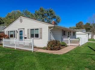 363 Parkway Dr, Eastlake, OH