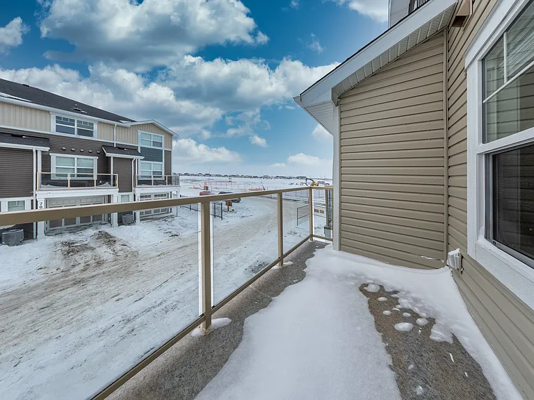 110 Baltzan Blvd — Photo 43