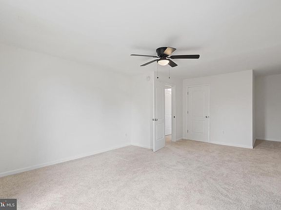 4th image of 2917 Virginia Ave