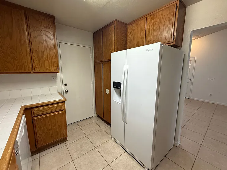 15191 Farmington Ct — Photo 16