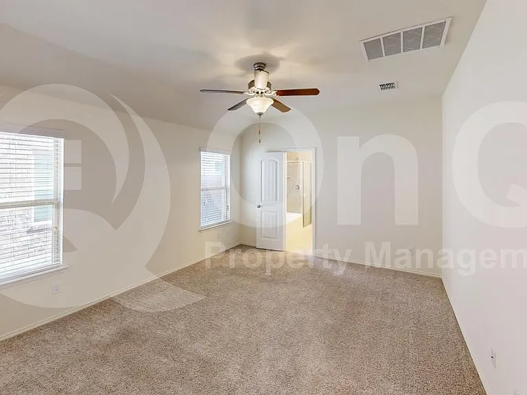 1235 Acmite Ave — Photo 9