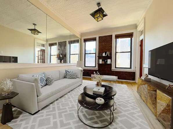 199 Prince St APT 14, New York, NY 10012