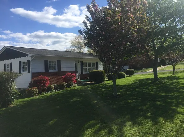 611 Lincoln Ave, Morristown, TN 37813