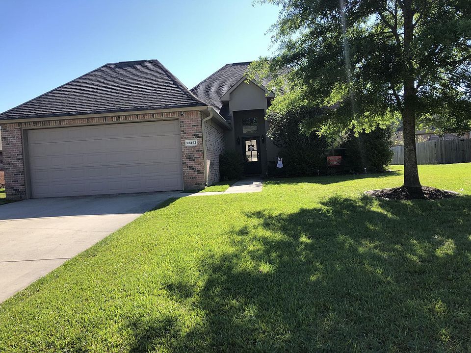 1st image of 22442 Balmoral Dr