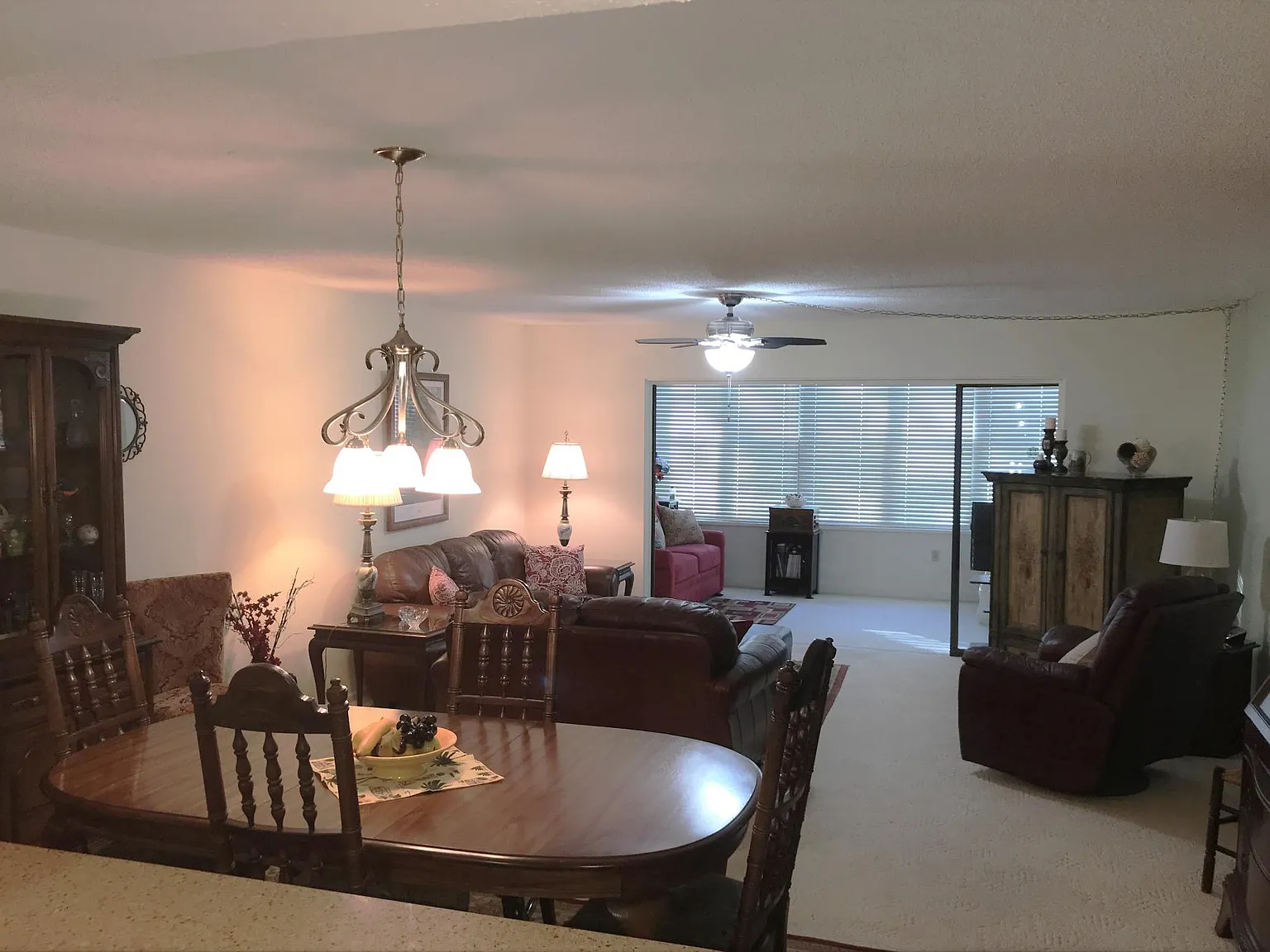 577 Lakeside Dr — Photo 4