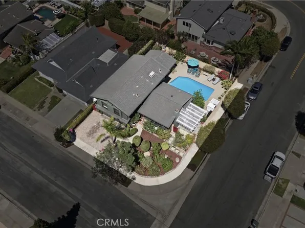 17432 Almelo Ln, Huntington Beach, CA 92649
