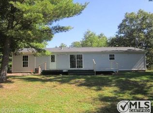 8977 Blue Lake Rd, Twin Lake, MI 49457