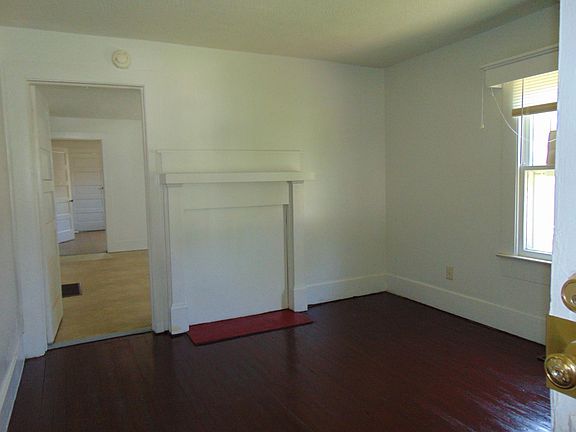 2nd image of 906 N Carolina St