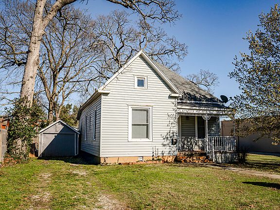 4th image of 917 7th Street