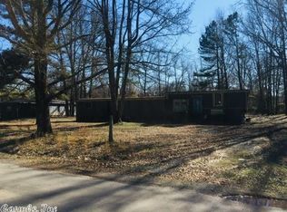 8905 Hobart Dr, Maumelle, AR 72113