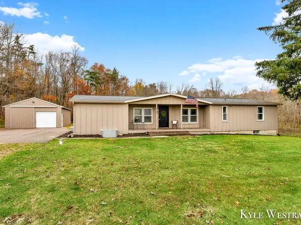 13995 36th St SE, Lowell, MI 49331