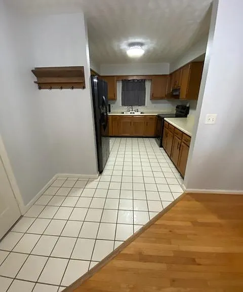 1045 Morningside Dr — Photo 4