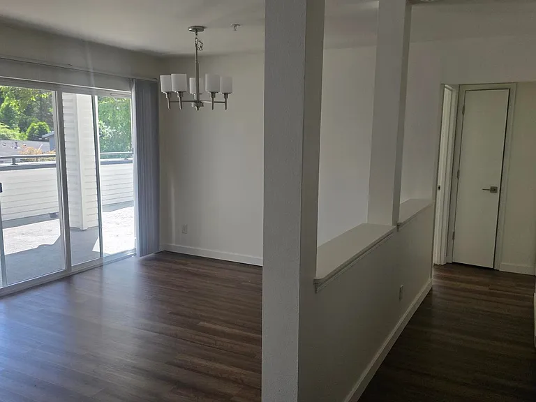 Issaquah Valley Place — Photo 24