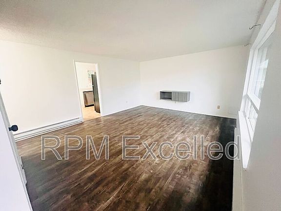 2nd image of 1526 29th St SE