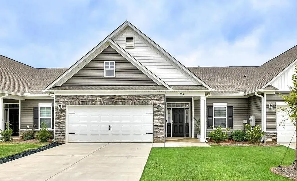 3 bed, 3.0 bath, 1551 sqft, $1,900 — Photo 1