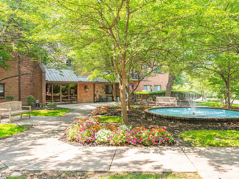 Indian Creek Apartments and Townhomes — Photo 84