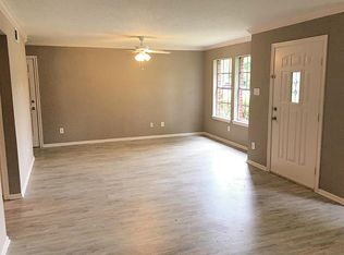 8022 Lanham Ln, Houston, TX 77075