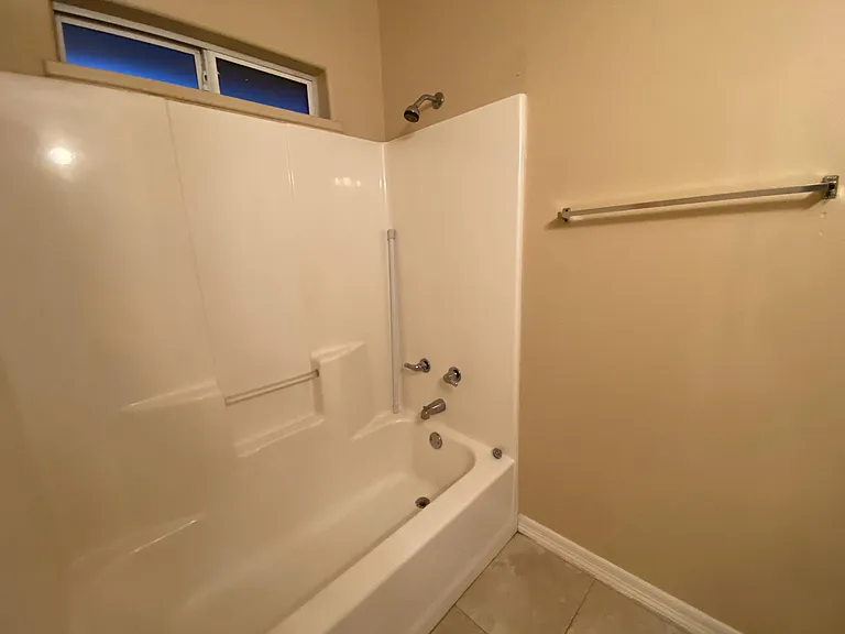1903 W Bronze St #1 — Photo 10