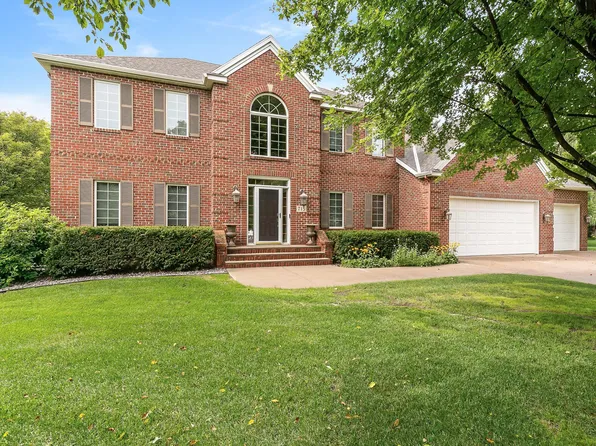 715 Falcon Ct, Sartell, MN 56377