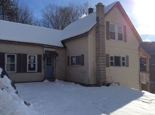 78 Grinka Farm Dr, Readsboro, VT 05350