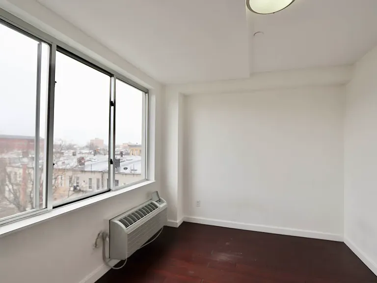 286 Stanhope St #4 — Photo 10