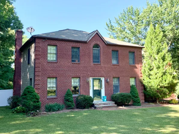 45 Mayfield Terrace, East Lyme, CT 06333