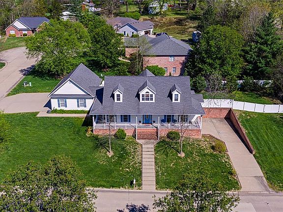 2nd image of 2420 Kent Dr