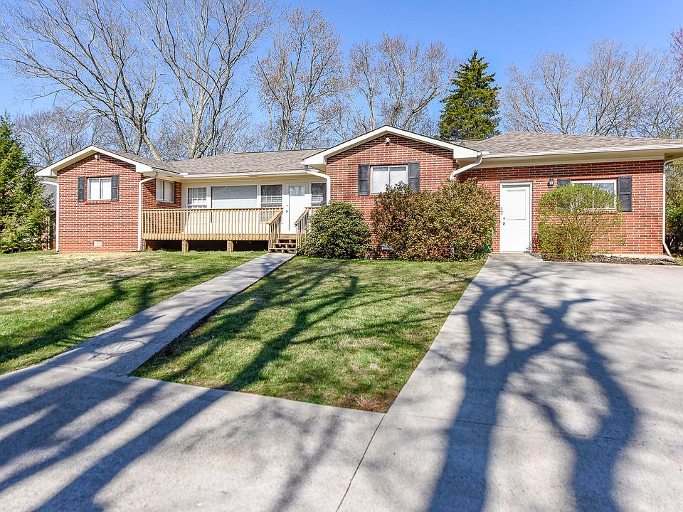 1st image of 913 Montgomery Ln