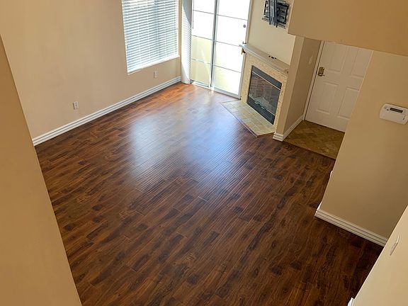 Living Room (TV Mount Included)