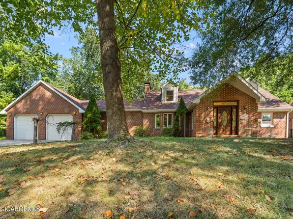 1017 Hawthorne Pkwy, Jefferson City, MO 65109