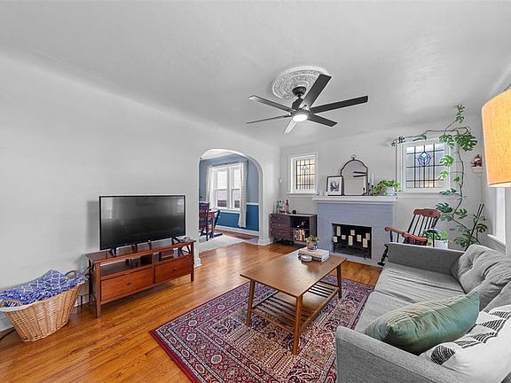 5th image of 4041 Oleatha Ave