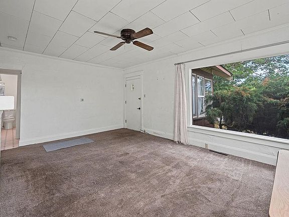 5th image of 2670 Patterson Rd