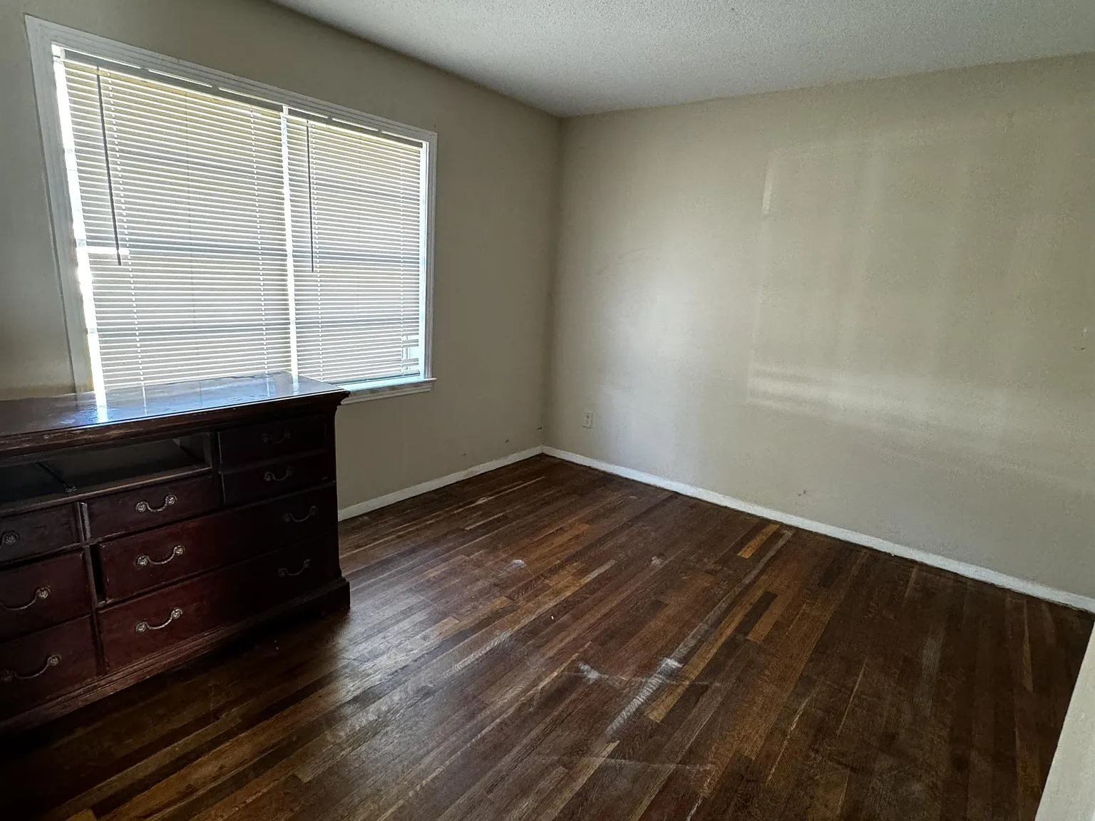 1379 Ferguson Road - 3 — Photo 4
