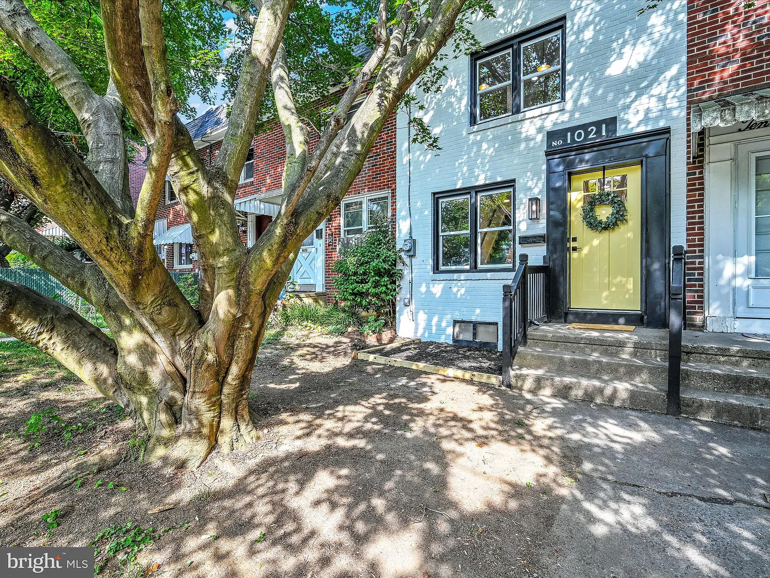 1021 Saint Joseph St photo 1