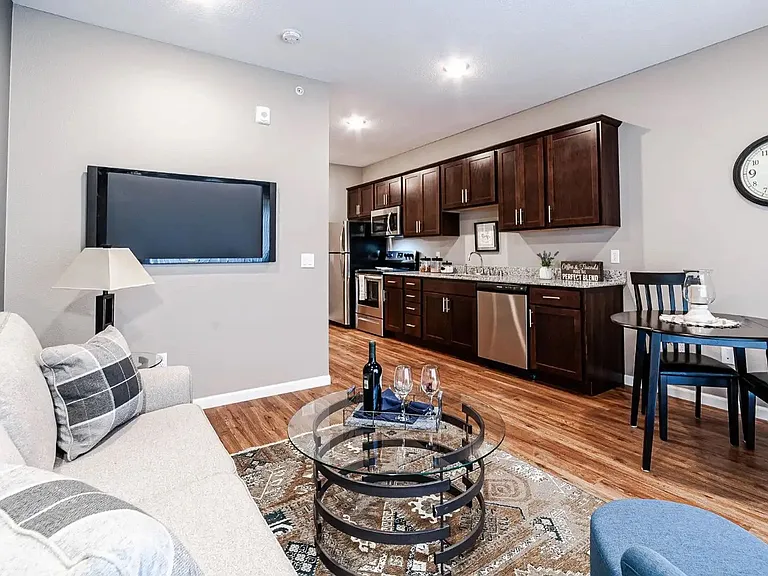Encore Apartments — Photo 23